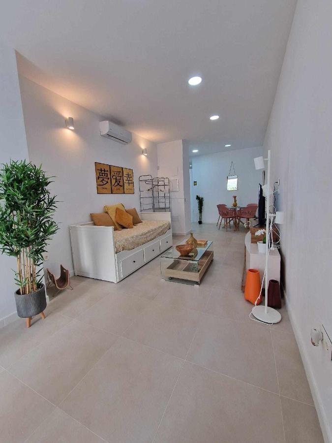 Moderno Apartamento 3 En Calle Marmoles Malaga Exterior photo